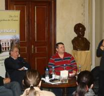 Lansarea volumului lui Viorel Ilișoi