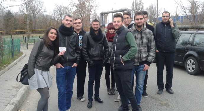 Studenții au ieșit la vot, puțini cîți mai erau în Iași