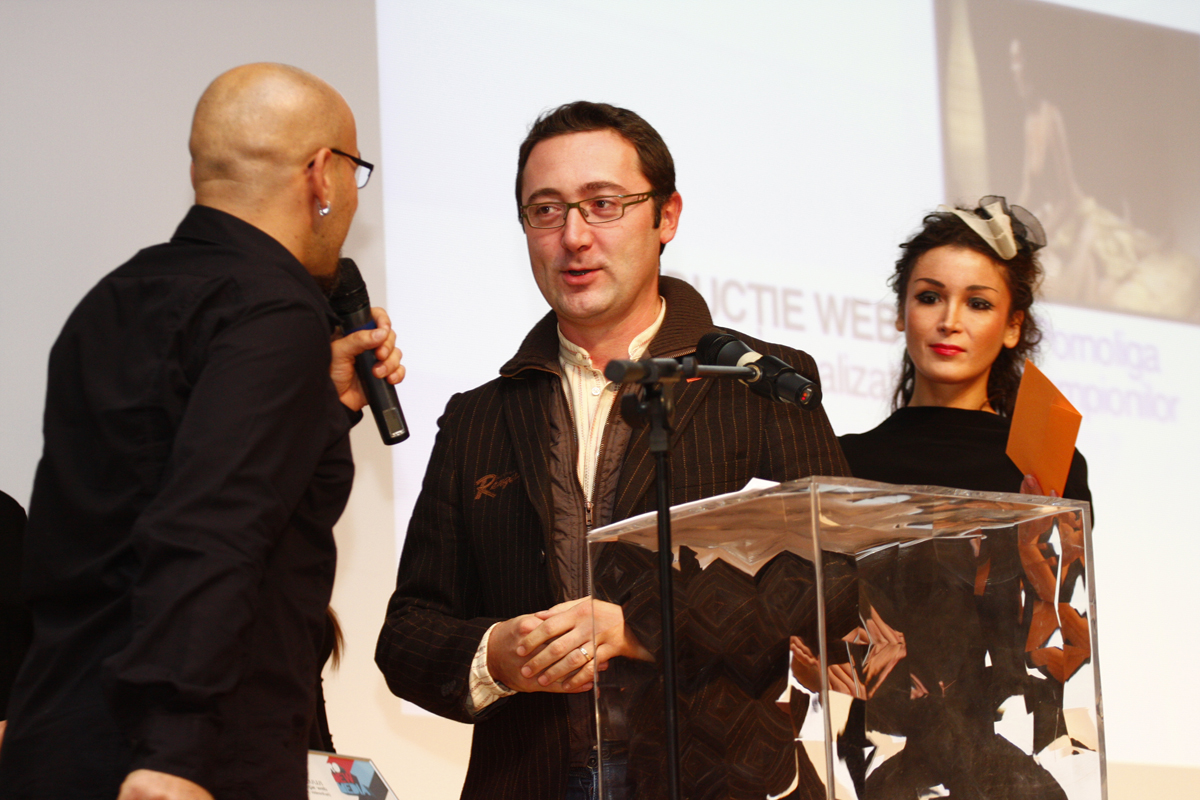 În 2014, regizorul a inițiat o campanie, „Salvați Marele Ecran“, prin care se urmărește reabilitarea cinematografelor de stat.