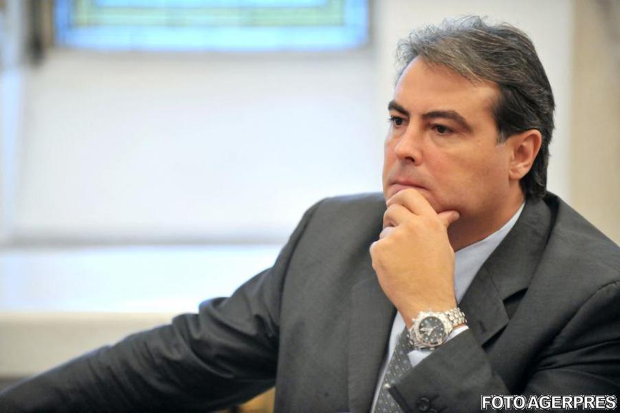 „Nu e treaba istoricului să pună etichete, istoria trebuie 
să fie cît mai lipsită de ele. Ea trebuie să explice ce și cum a fost. Noi nu sîntem procuratură. Istoria nu e un tribunal.