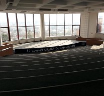 În amfiteatre au rămas numai scările și mochetele.