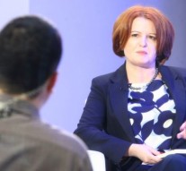 Daniela Zeca Buzura, La taclale cu idolii