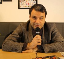 La prima televiziune la care a lucrat, spune că a făcut-o din plăcere și nu a fost plătit în primele patru luni.