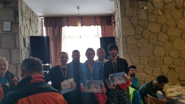 „Cuza” are campioni la snowboard și schi