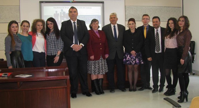 Studenţii de la Economie au fost premiaţi la Craiova