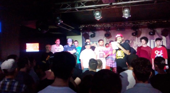 Rime cu duh pe ritmuri leneșe