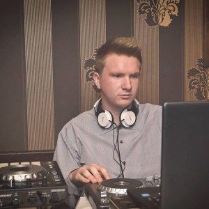 Pasiunea sa este să fie DJ