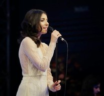 Fata care pictează suflete