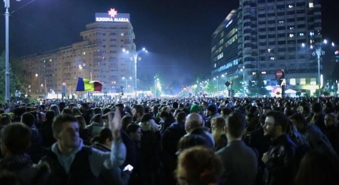 Cum băgăm strada în Parlament