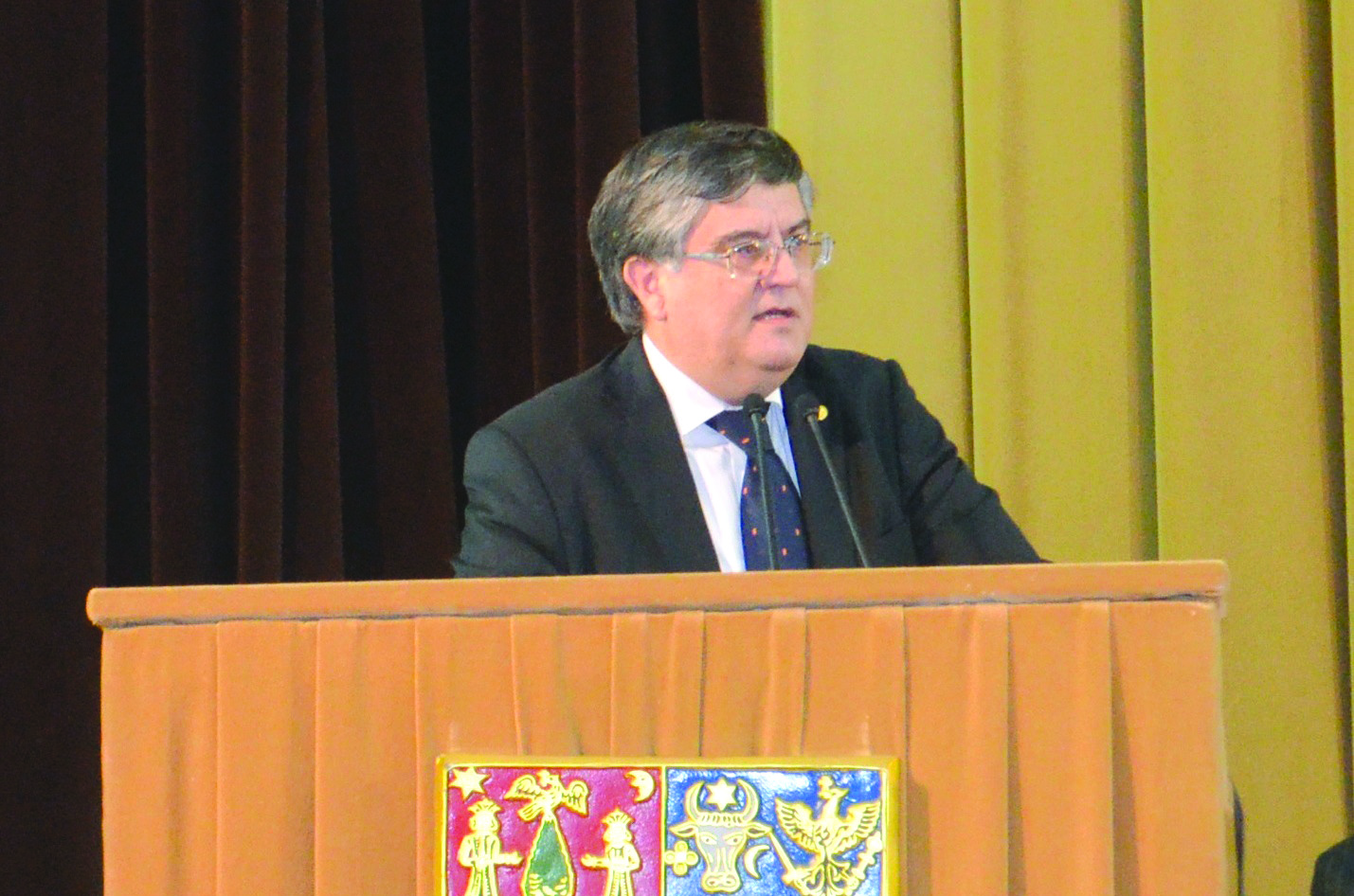 Rectorul crede că plagiatul este una 
dintre marile boli ale învățămîntului superior.