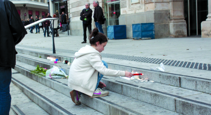 Angers ține doliul unei țări întregi