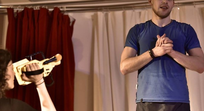 Sinuciderea comună a lunilor de vară