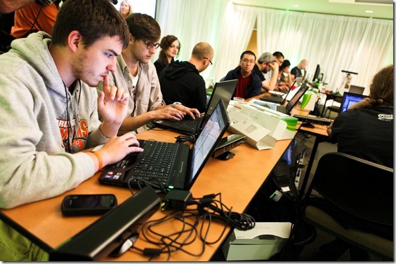 Oracle pregătește o nouă generație de informaticieni în Iași