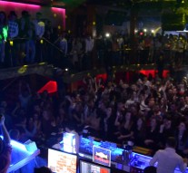 Visele cu mască au ridicat seringile în aer