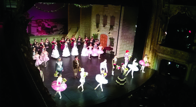 Iubire declarată în pași de dans și nuanțe dramatice