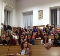 Studenții din România vor acces cu preț redus la cultură