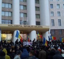 „Detonatorul protestelor de acum a fost modul foarte mi[el în care a fost învestit Guvernul Filip”