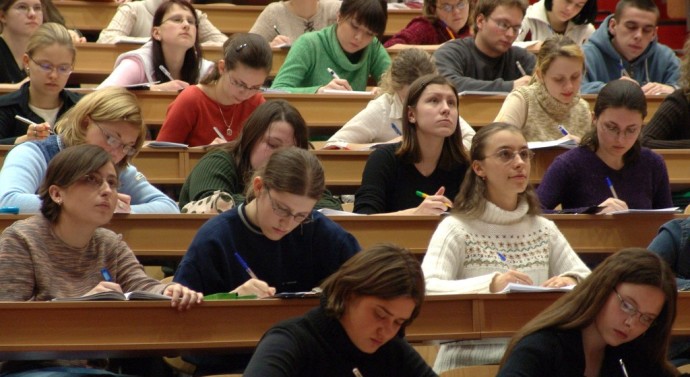 Universitatea „Cuza” organizează cursuri de ebraică