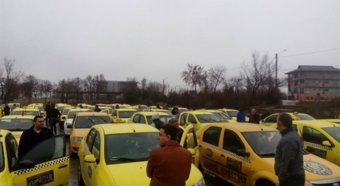 Regele șoselelor are mașină galbenă