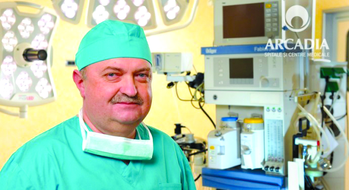 Prof. univ. dr. Viorel Scripcariu și-a dorit dintotdeauna să practice medicina, în special chirurgia, și spune că unul dintre scopurile universității este să trezească pasiunea în studenți.