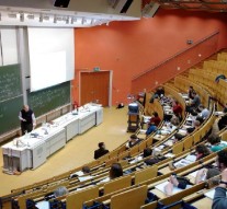 Burse Unesco pentru masteranzii în an terminal