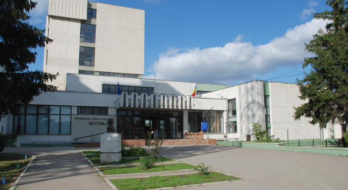 Universitățile ieșene, în căutarea noilor decani ai facultăților