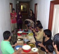 Studenții străini au petrecut Sărbatorile de iarnă în mijlocul unor familii din orașele Moldovei.