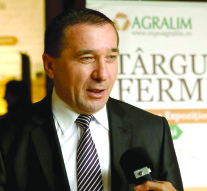 Competiția continuă cu alte universități ne ține treji