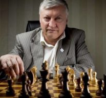Imaginea șahului internațional, surprinsă de Anatoly Karpov