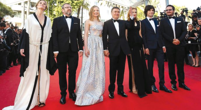 Reflexia corupției, oglindită la Cannes