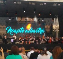 Holograma unei nopți albastre