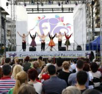 Teoria formelor fără fond, demonstrată la FIE.