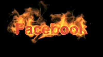 Țara arde pe Facebook