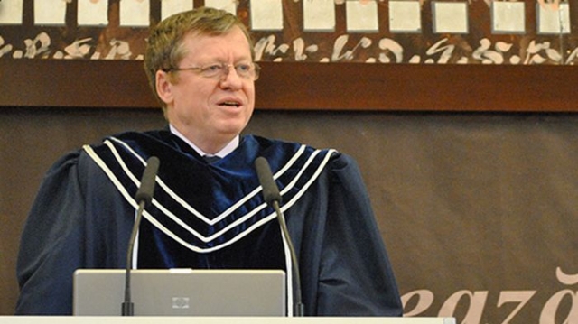 Prof. univ. dr. Anton Hadăr a primit titlul de Doctor Honoris Causa