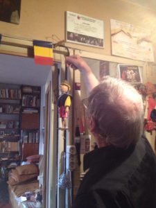 De-a lungul vremii, în lumea teatrului, maestrul și-a căpătat denumirea de „Gepetto”.