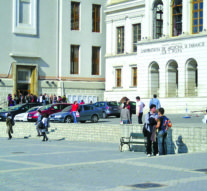 La UMF sala de mese este transformată în sală de sport