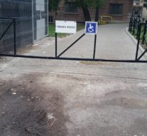 Handicapul birocrației universitare a rămas fără rampă