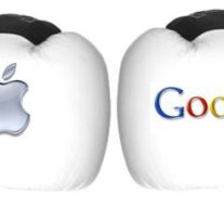 Google vs Apple, care pe care