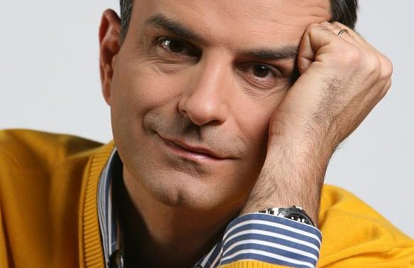 Mândruță, live pe Facebook