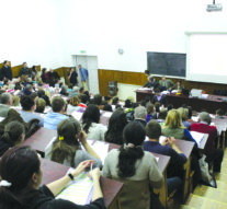 Bursele mărite de guvern, înzăpezite în drum spre universități