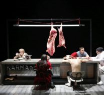 Umanitatea a strigat cu glas de delfin