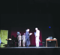 Comuniștii au inventat rinocerii cu mustață