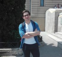 Tonomat cu bomboane de zece bani