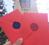 Dintr-un muzeu în altul pe-un vîrf de peniță