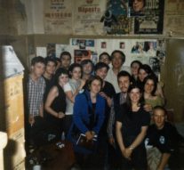 Teatrul n-a murit. Piesa se mai joacă