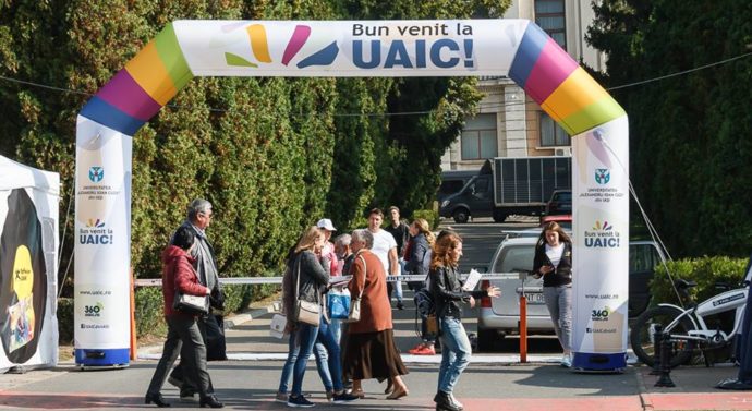 Primele cursuri ale bobocilor de la Universitatea „Cuza”