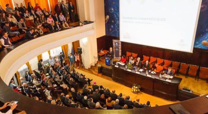 Peste 40.000 de tineri au început cursurile la cele cinci universități din Iași