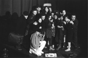 Teatrul n-a murit. Piesa se mai joacă