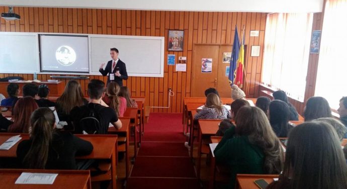 Economiștii caută viitori studenți în județele Moldovei