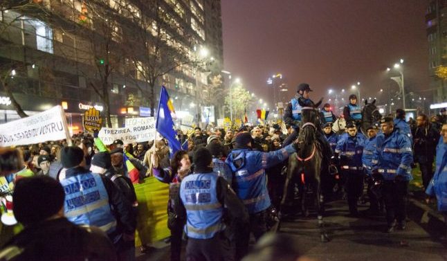 Protest sub șaua tricoloră